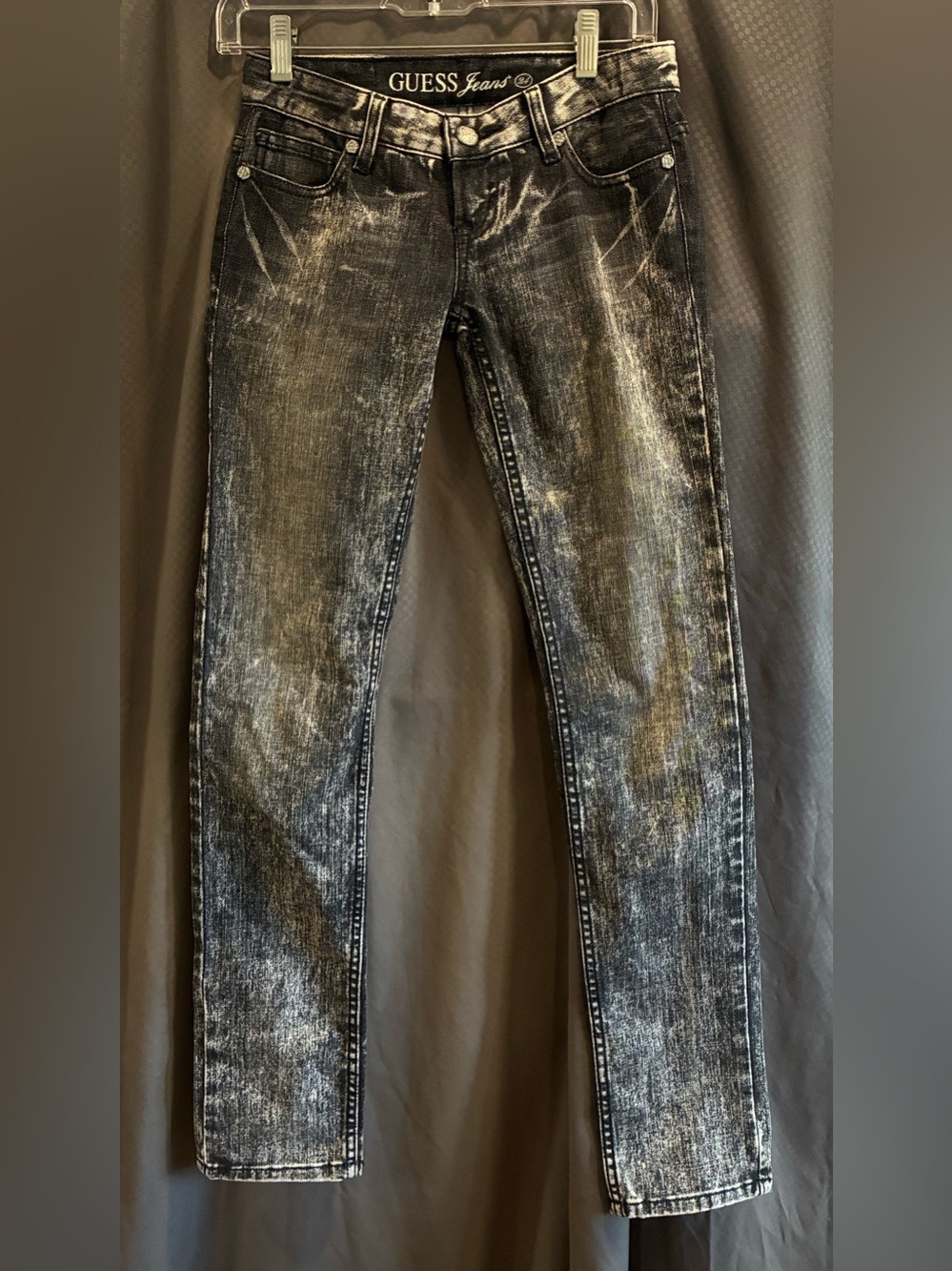 Vintage GUESS Women’s Black Acid-Washed Foxy Skinny Leg Jeans; Size 24